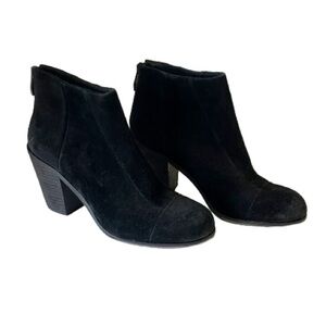 Vince‎ Camuto black suede ankle boots